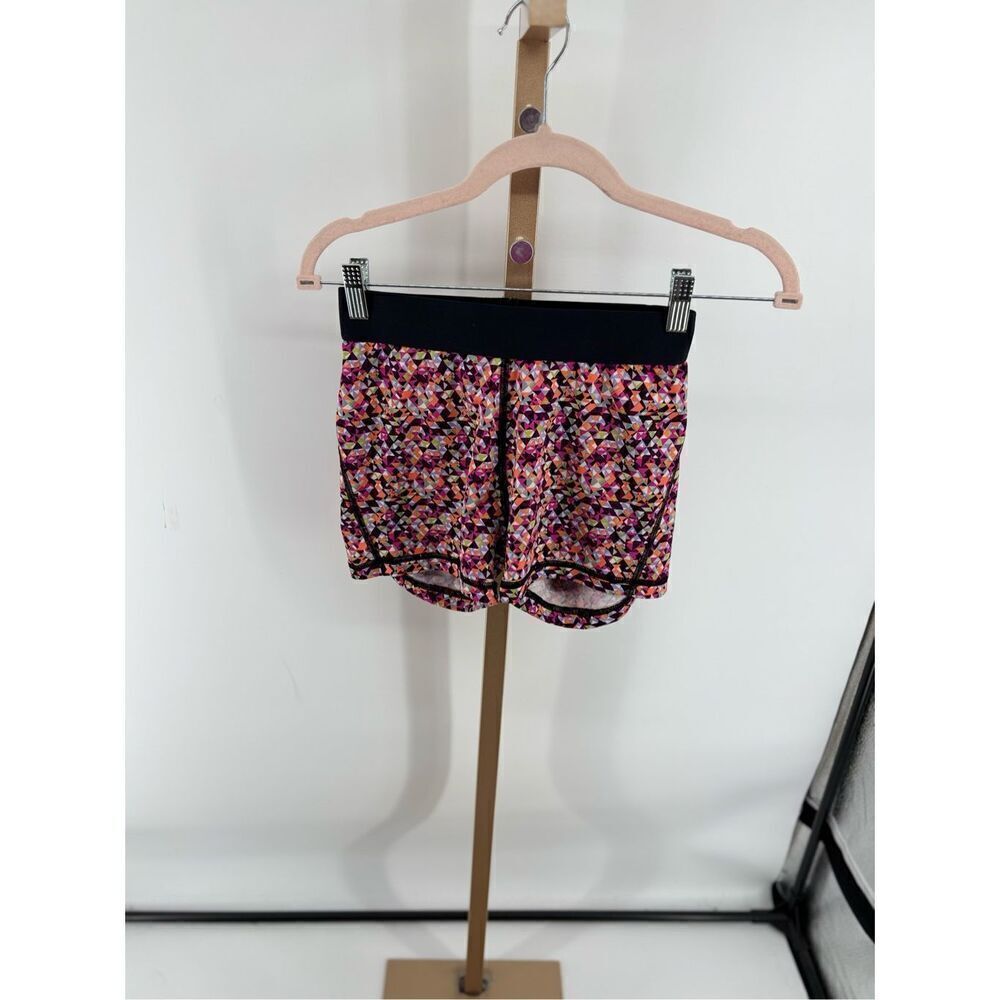 Victoria Sport The Player Hot Shorts Multicolor Geo Print Size S